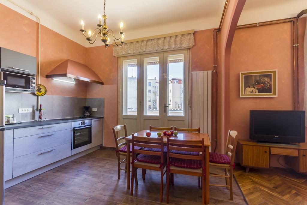 Spacious & Smart Center Apartment Pula Zewnętrze zdjęcie