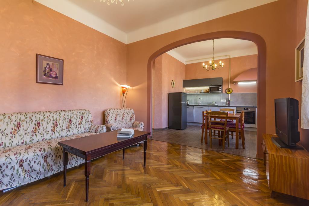 Spacious & Smart Center Apartment Pula Zewnętrze zdjęcie